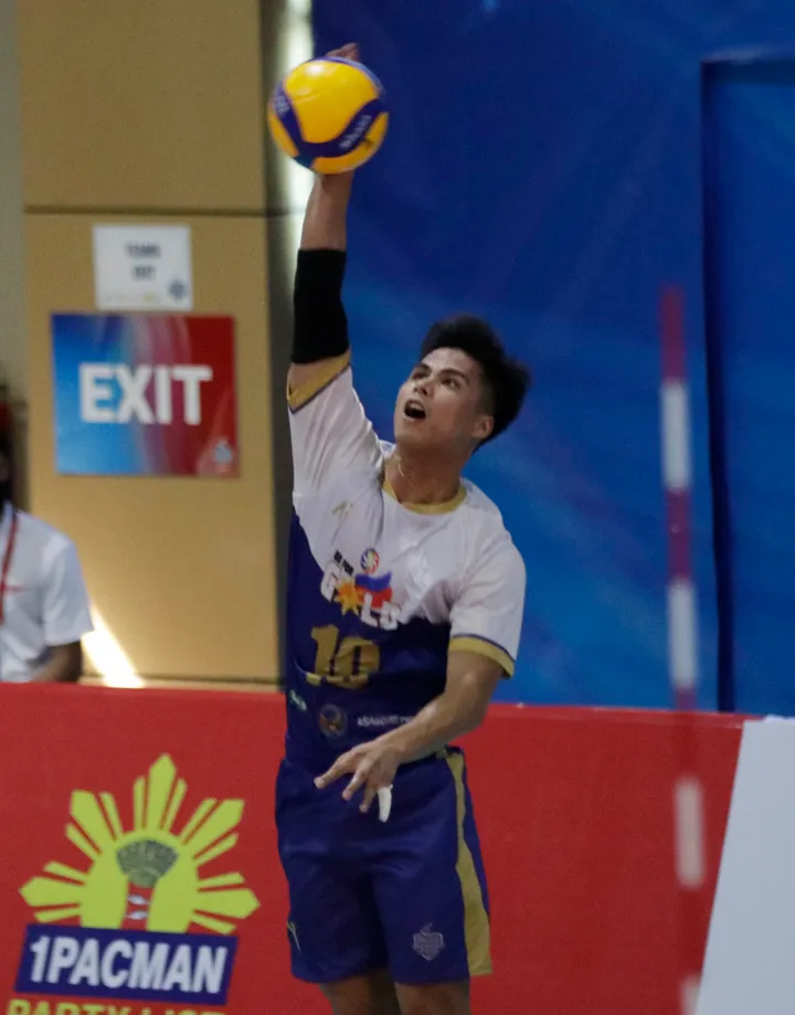 Aguilas sweep Steel Spikers, make Champs League semis