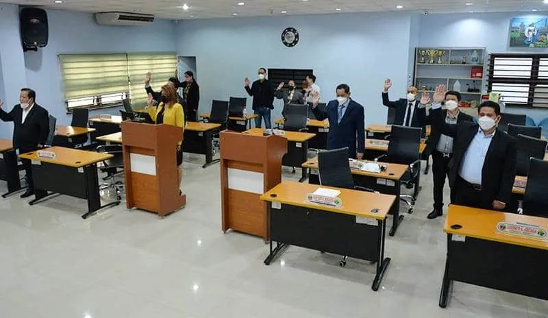 Muntinlupa City Council approves P1 tricycle fare hike amid fuel price increase