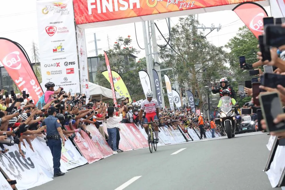 Oranza takes Stage 6, red jersey