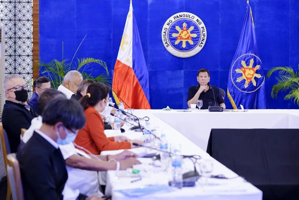 Duterte on calls to suspend fuel excise tax,’e-sabong’: ‘I do not decide alone’