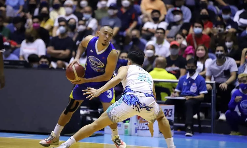 Magnolia routs Phoenix, arranges semis duel with Meralco