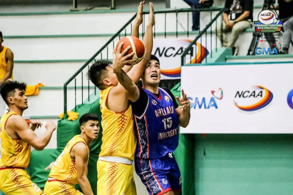 Chiefs escape Stags but Justin Arana hurts knee