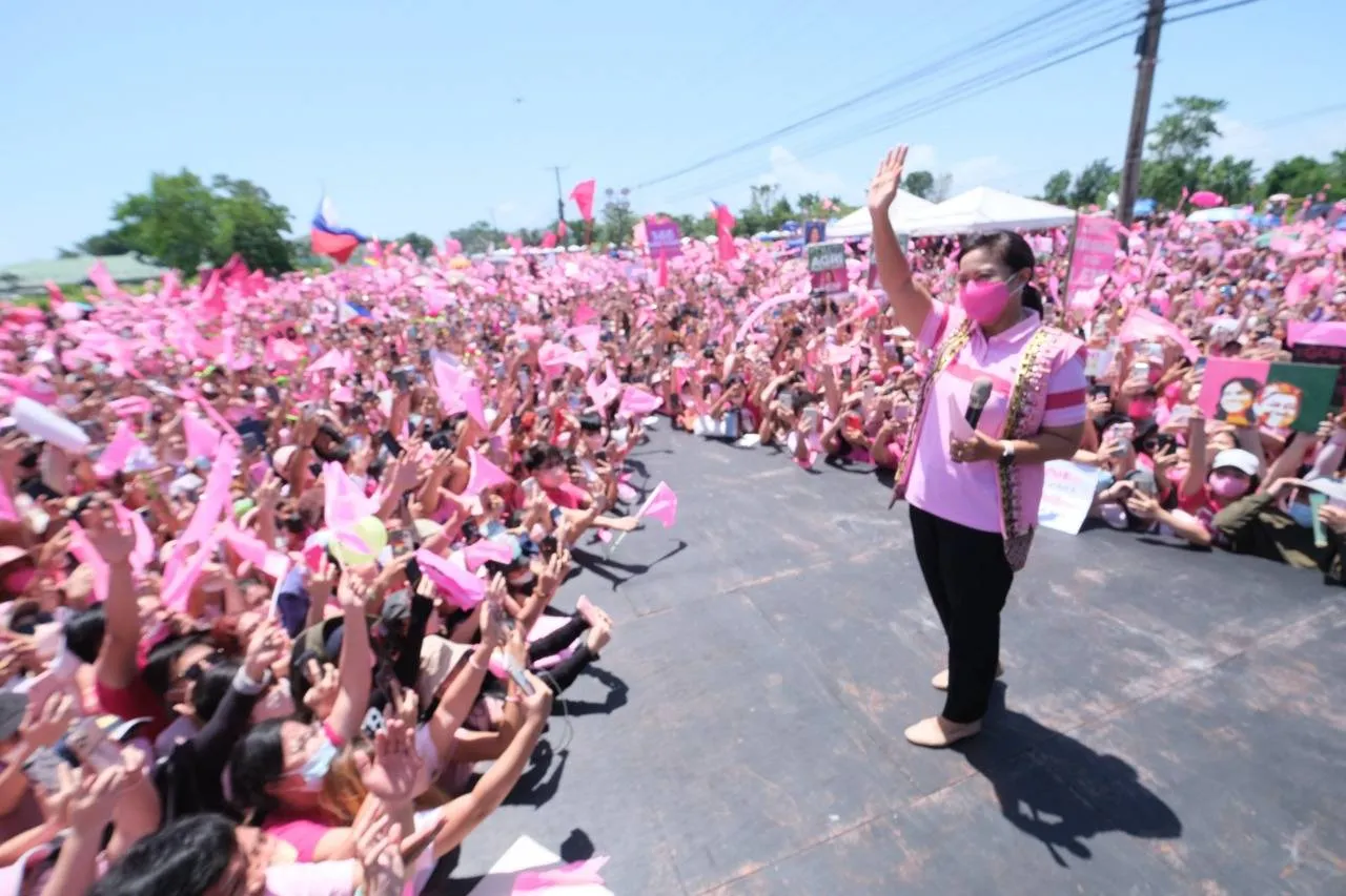 Robredo campaigns for votes in Leyte, a known Marcos bailiwick