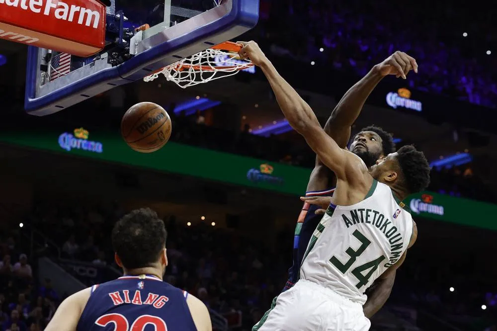 Antetokounmpo denies Embiid; LeBron-less Lakers fall to Mavs