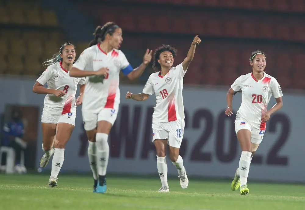 Lady booters change moniker to 'Filipinas'