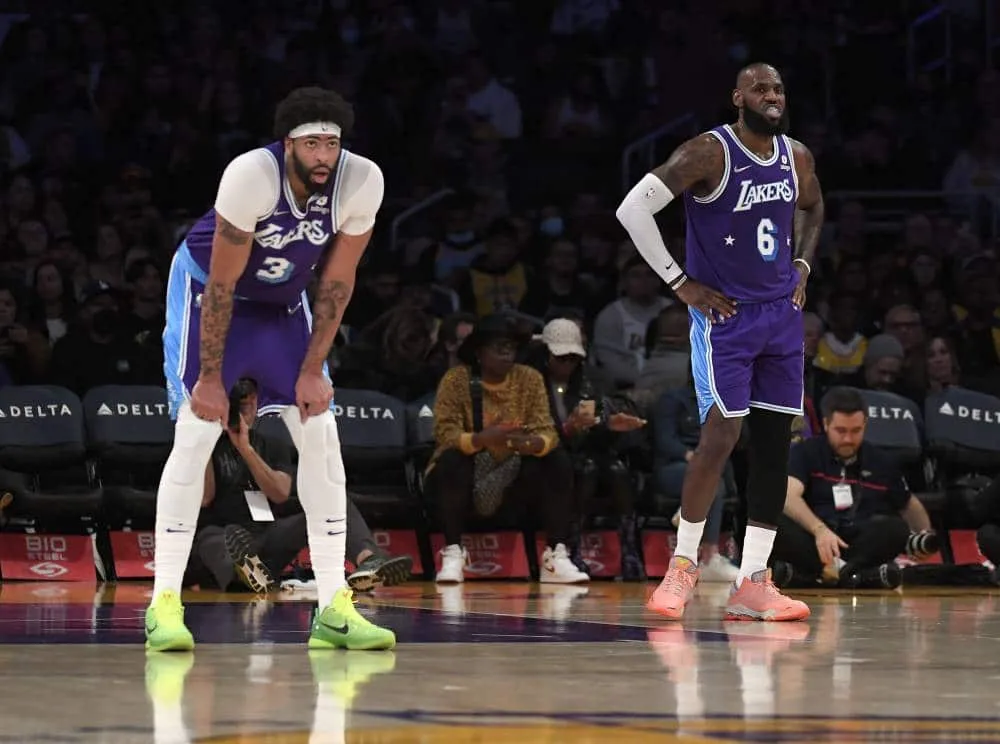 Depleted Grizzlies stun Suns; Lakers fall despite return of James, Davis