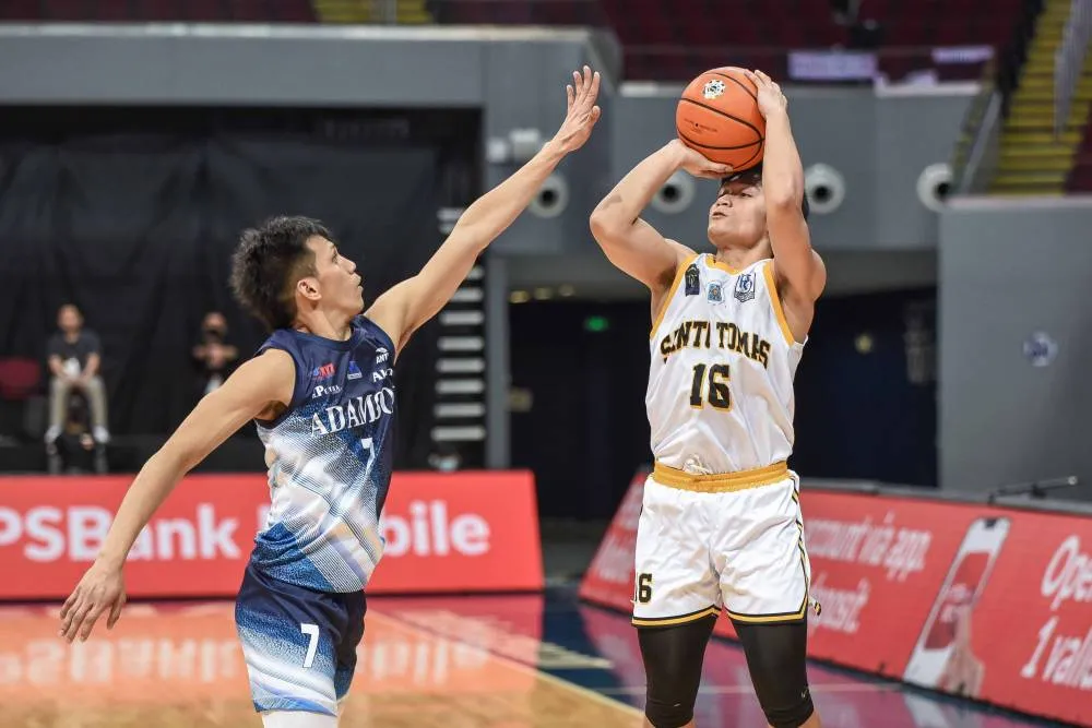 Manalang, Fontanilla provide spark as UST cruises past Adamson