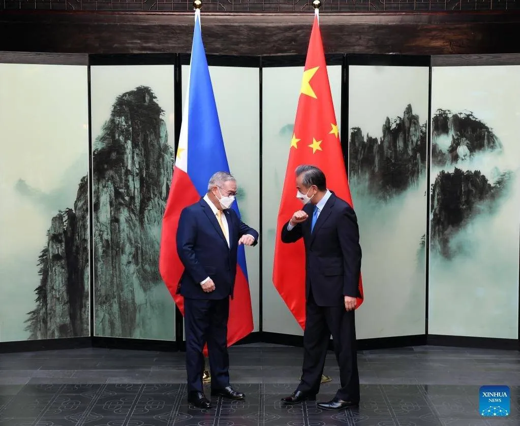PH, China foreign ministers meet; Wang says China always deems PH a 'priority'