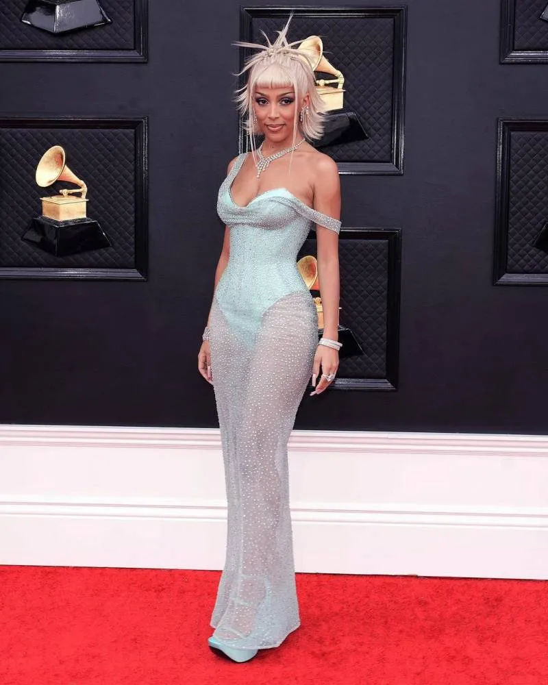 IN PHOTOS: What the stars wore at the 2022 Grammys