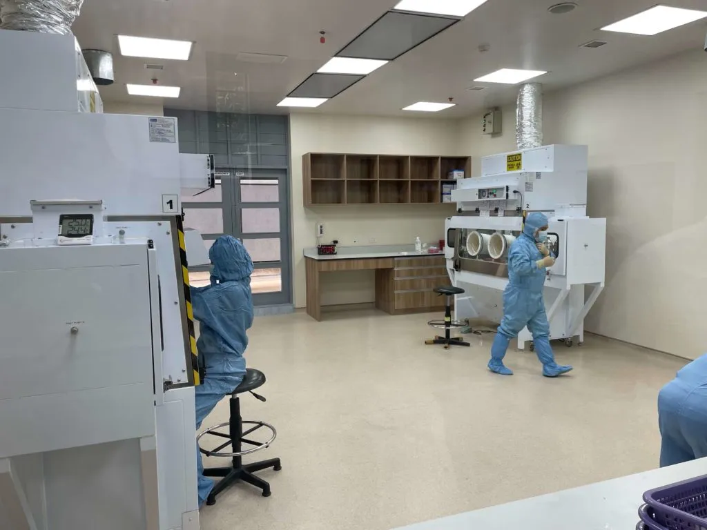 The HWAO project, a new chemo compounding clean room at PGH