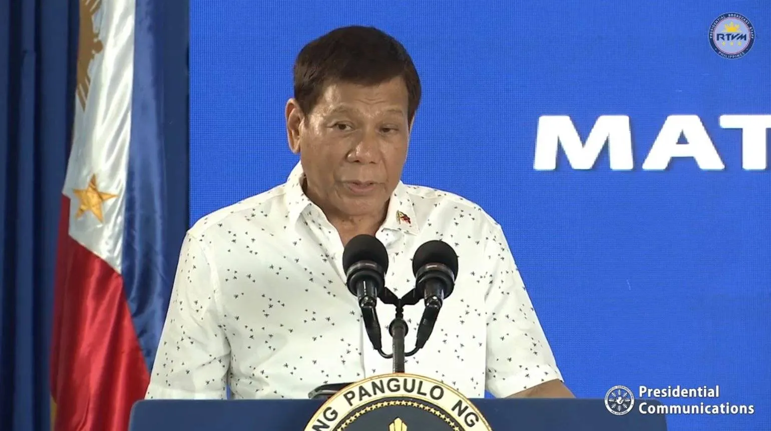 Duterte inspects Batangas evacuation center amid Taal unrest