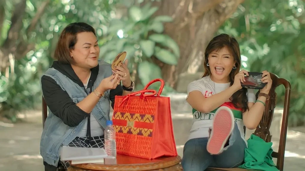 Know what’s inside Imee Marcos’ bag and her list of churches for Holy Week 2022