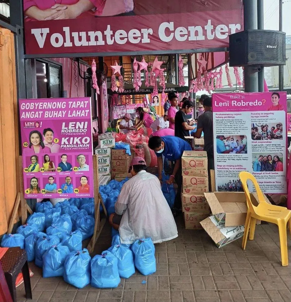 Robredo, volunteers send relief goods to Leyte amid ‘Agaton’ onslaught