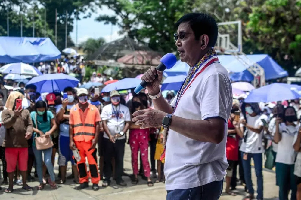 Ping impressed by warm welcome in Iloilo
