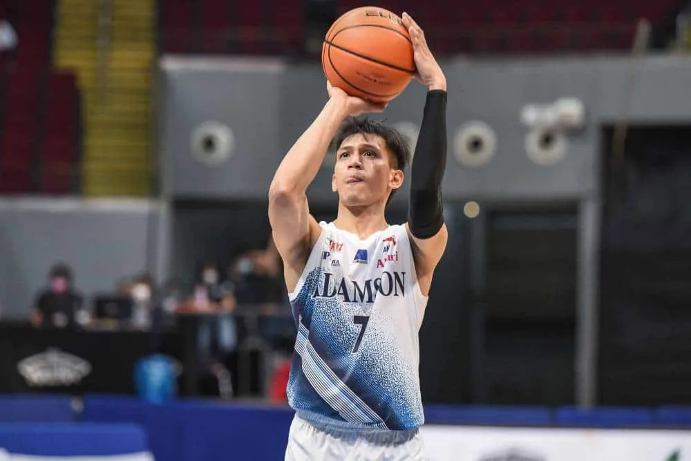Lastimosa stars anew as Adamson downs UST for 4th straight win