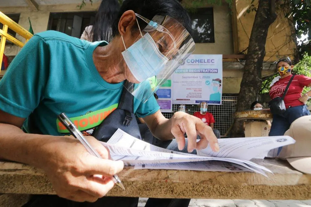 DOH mulls placing Covid-19 vax sites near voting centers on election day