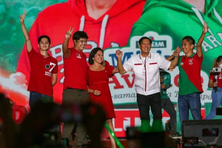 'Panalo na?': Bongbong, Sara evoke scenes of victorious 'oath-taking' in final UniTeam rally