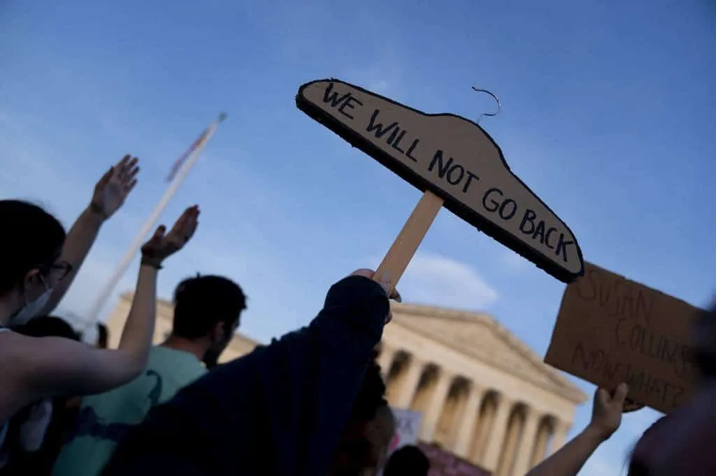 On both sides of US abortion debate, protesters vow to 'fight'