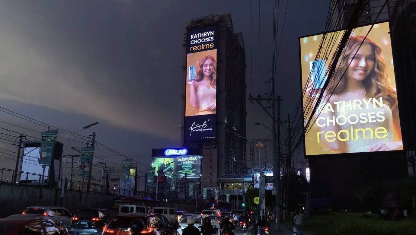 realme rolls out digital billboards for #realmeMyNumber1 campaign